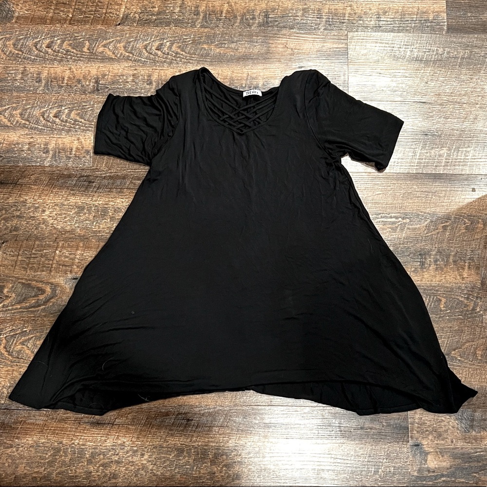 Spin USA 1XL Black Criss Cross Tunic with Pockets